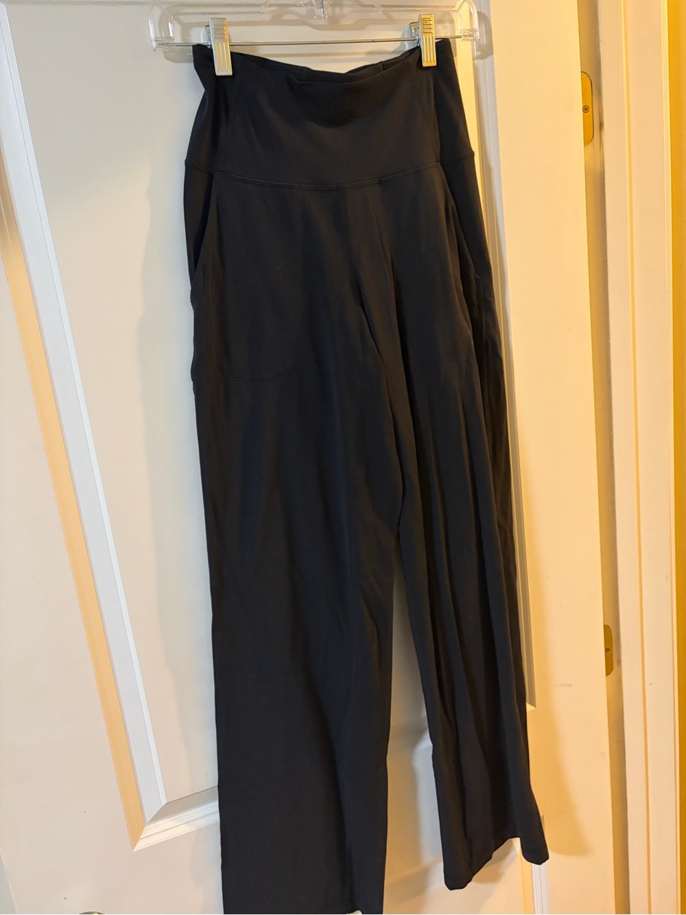 Lululemon wide leg pants size 4